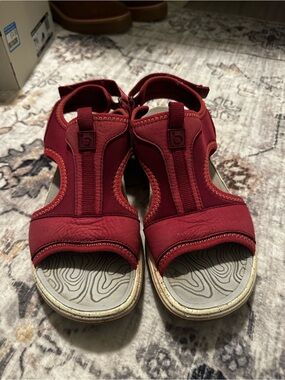 Pink Women's Sport Sandals by Bionico
